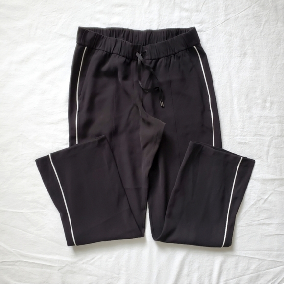 🍋Like New Lululemon On The Right Track Pant - Picture 7 of 15